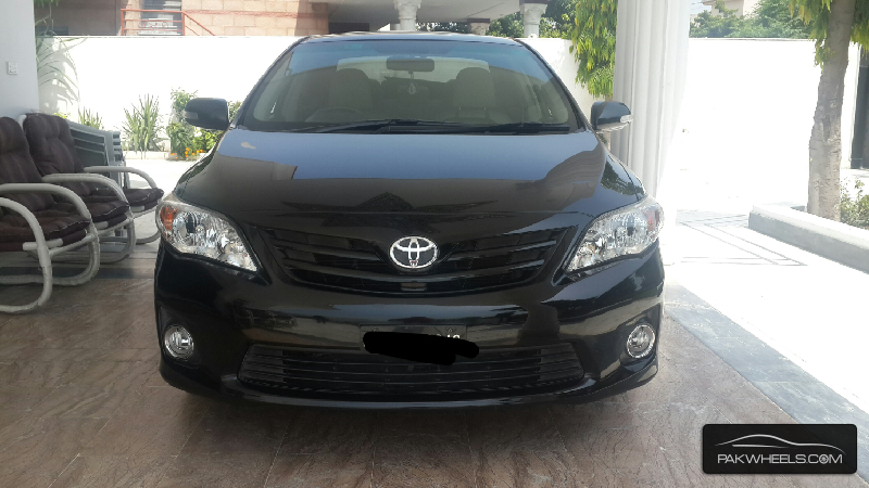 Toyota corolla altis for sale in karachi
