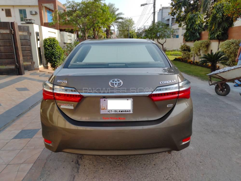 Toyota Corolla Gli Automatic Vvti For Sale In Lahore Pakwheels