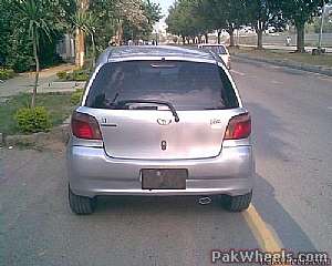 Toyota Vitz - 2000