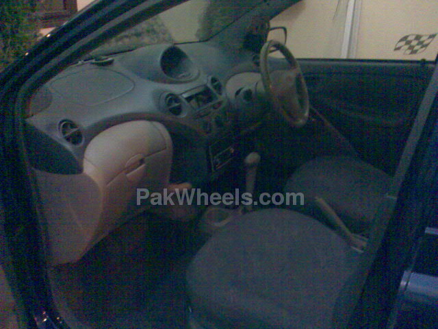 Toyota Vitz 2002 for Sale in Sialkot Image-1