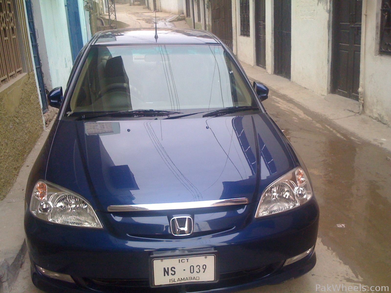 Honda Civic - 2004 Hybrid Image-1