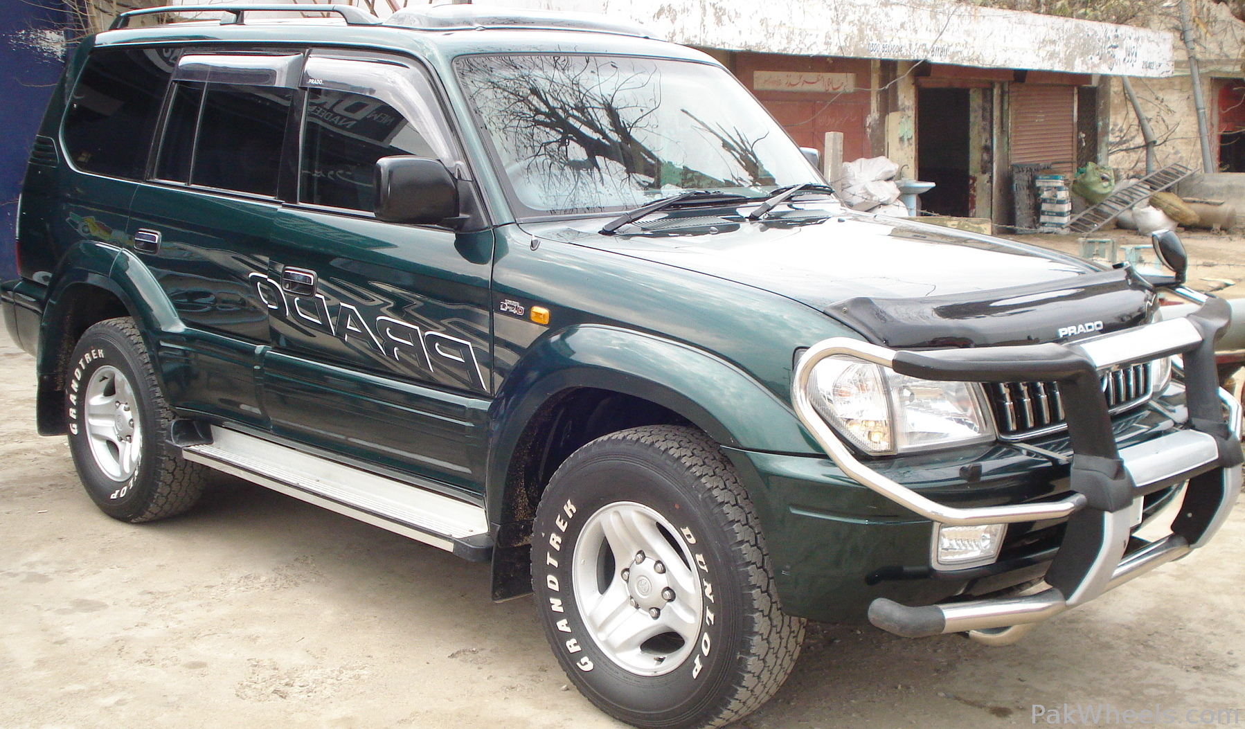 Toyota Land Cruiser - 2002 GREEN Image-1
