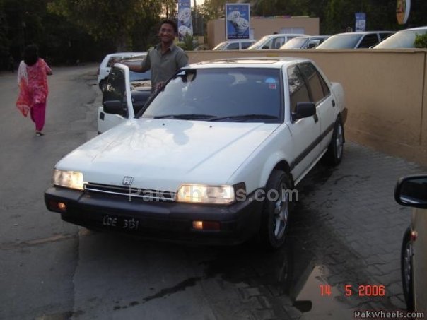 Honda Accord - 1988 Whitee Image-1