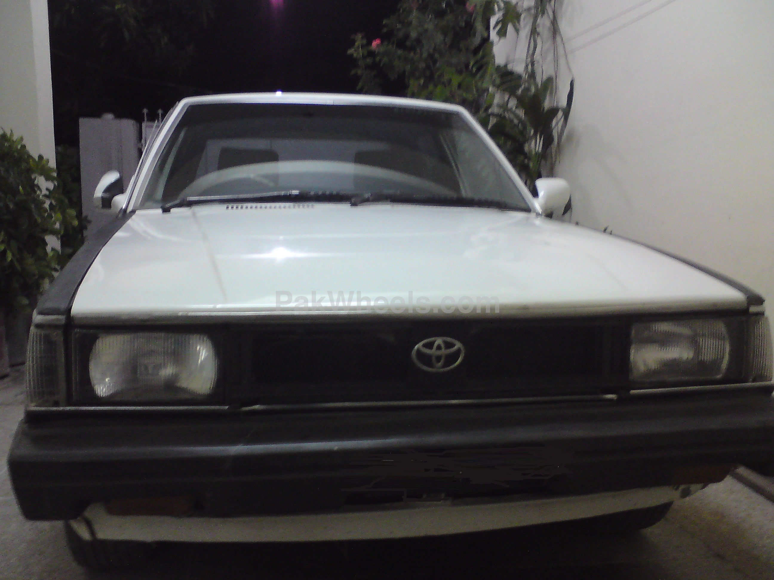 Toyota Corolla - 1982 Khan Image-1