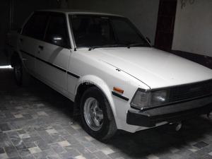 Toyota Corolla - 1982