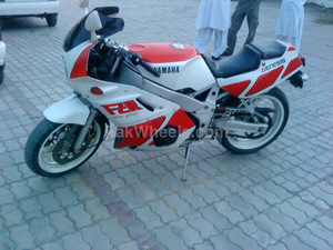 یاماہا FZR 400 - 1991