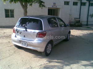 Toyota Vitz - 1999