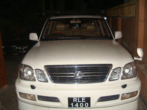 ٹویوٹا لینڈ کروزر - 2000