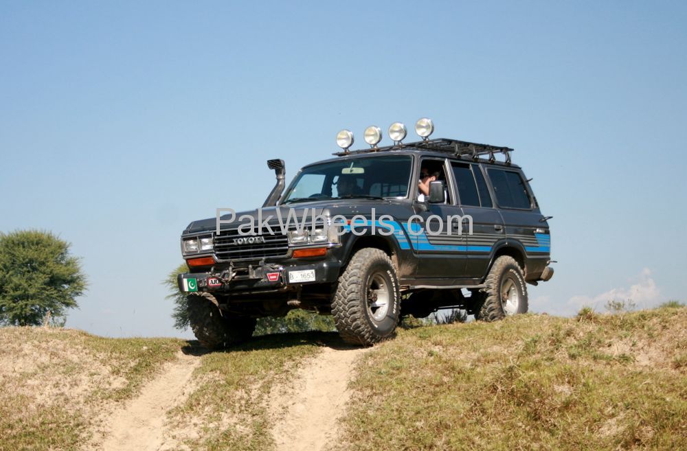 Toyota Land Cruiser 1987 for Sale in Islamabad Image-1