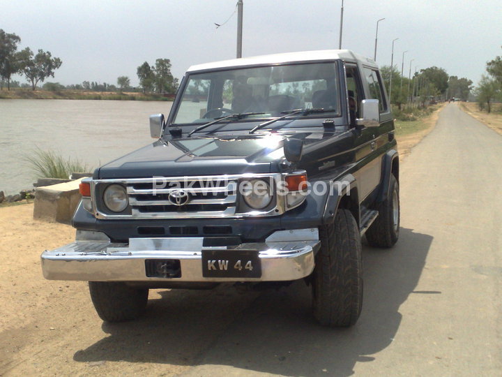 Toyota Land Cruiser 1986 for Sale in Lahore Image-1