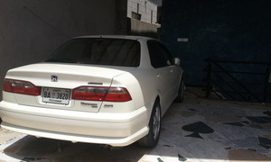 Honda Accord - 2001