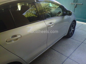 Toyota Vitz - 2005