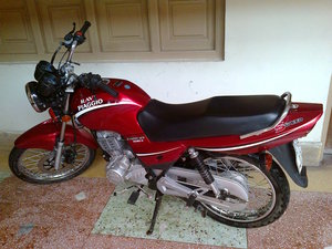 راوی Piaggio Storm 125 - 2009