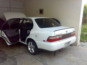 Toyota Corolla - 2001