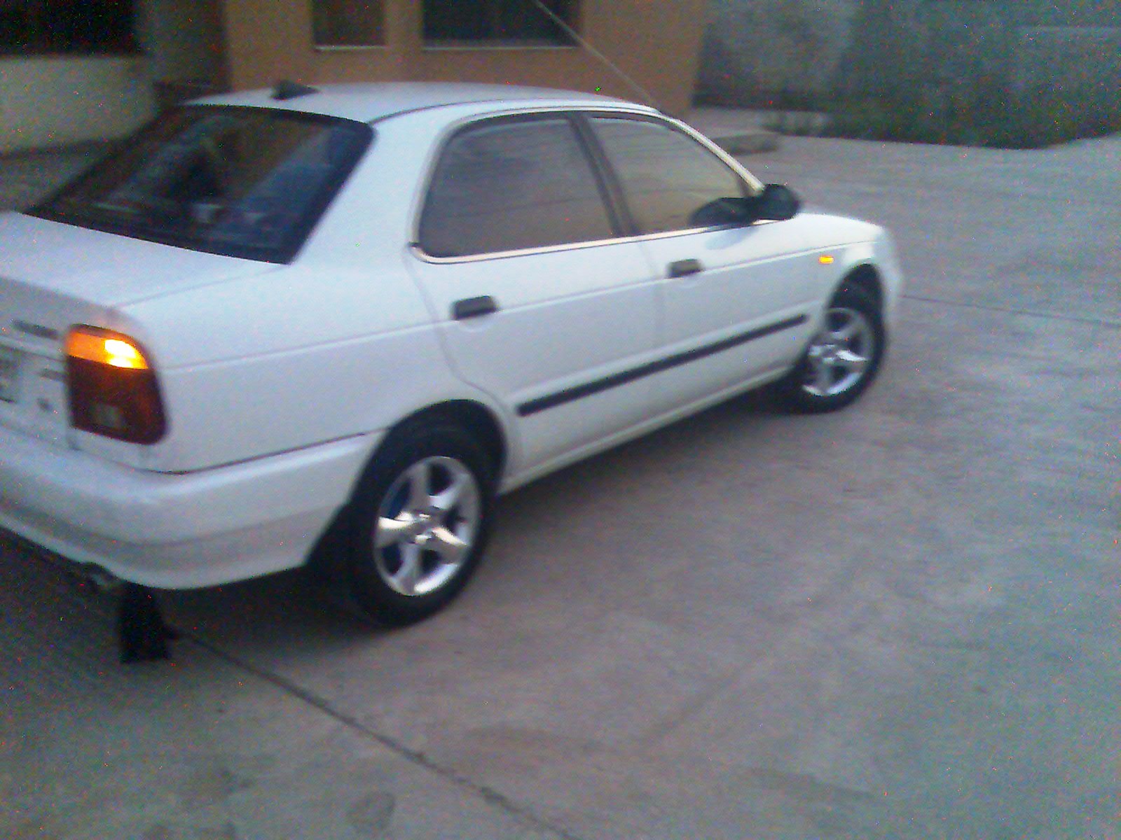 Suzuki Baleno - 2005 Xtremist Suzuki Baleno - 2005 Xtremist Image-5