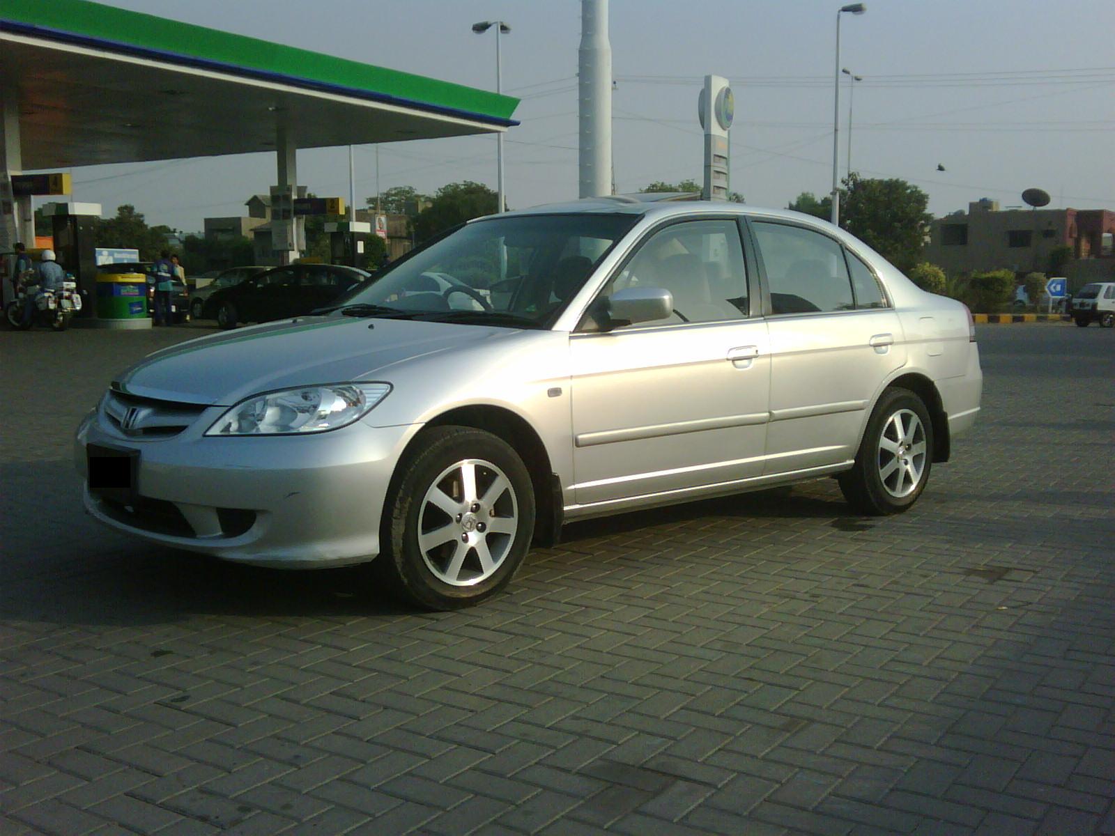 Honda Civic - 2006 Cbz Image-1