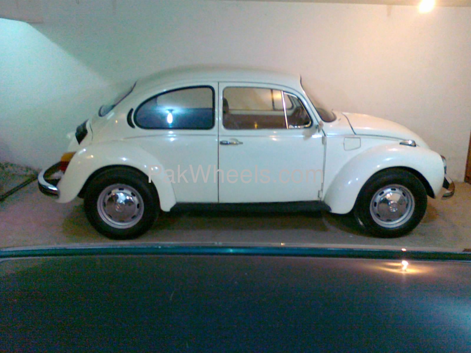 Volkswagen Beetle - 1974 Super Beetle 1303 Image-1