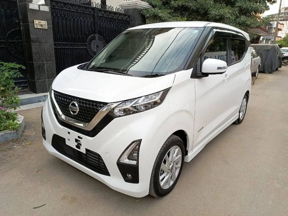 Nissan Dayz Highway Star 2022 for Sale in Karachi Image-1