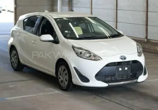 Toyota Aqua 2021 for Sale in Faisalabad Image-1