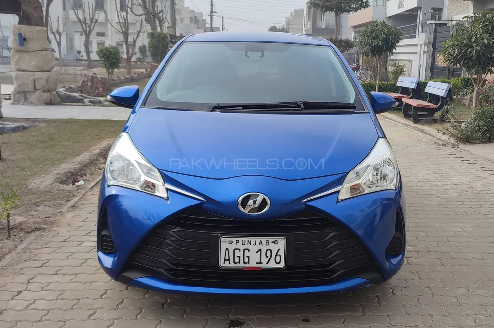Toyota Vitz 2018 for Sale in Okara Image-1
