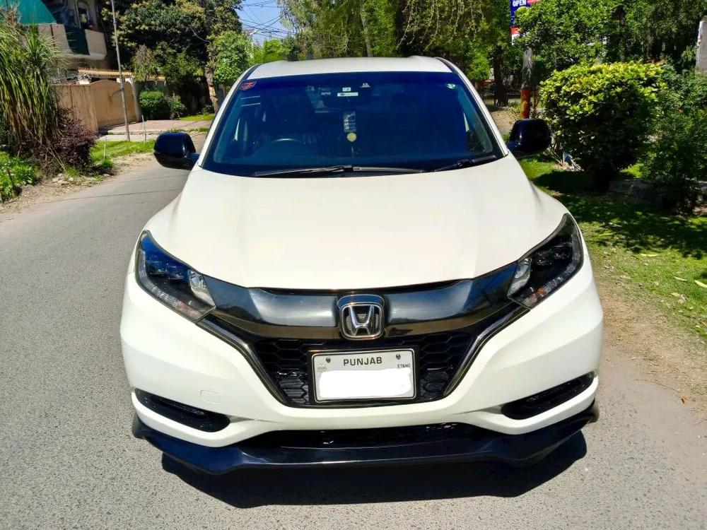 Honda Vezel Hybrid RS Honda Sensing 2016 for sale in Lahore | PakWheels