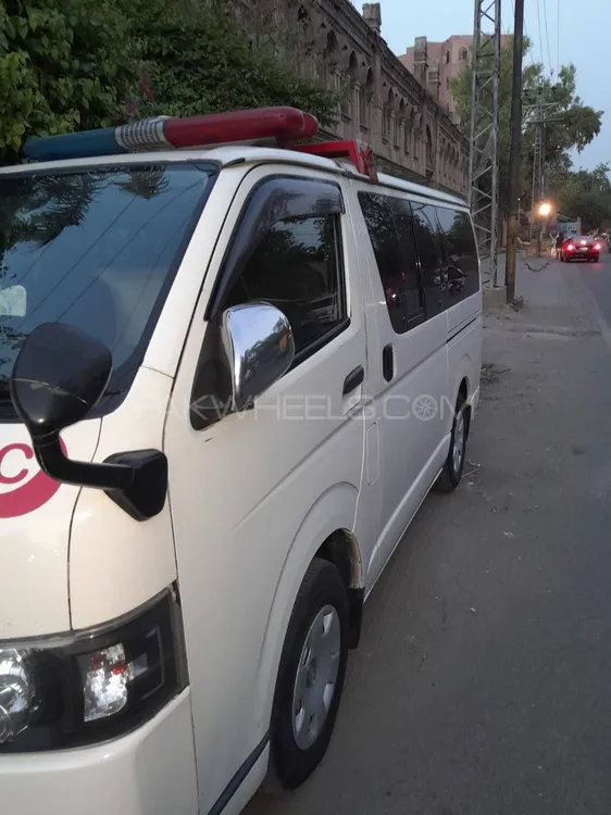 Toyota Hiace 2006 for sale in Lahore