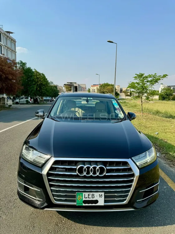 Audi Q7 2016 for Sale in Lahore Image-1