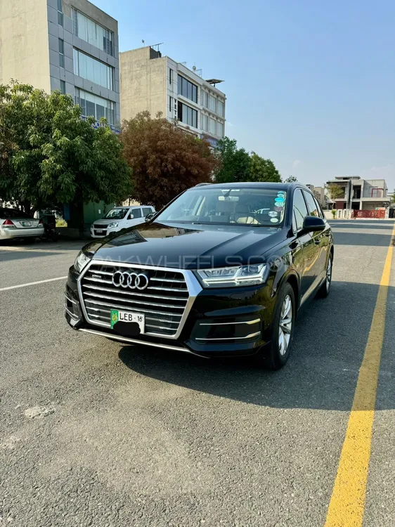 Audi Q7 2016 for Sale in Lahore Image-1