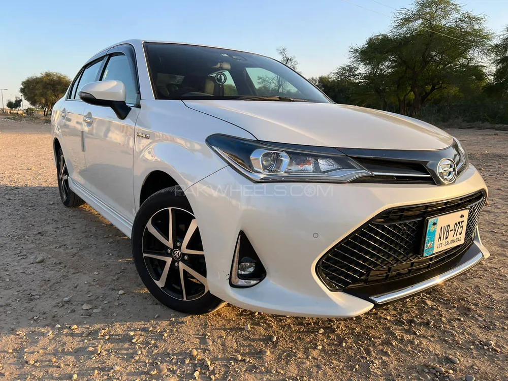 Toyota Corolla Axio 2018 for Sale in Quetta Image-1
