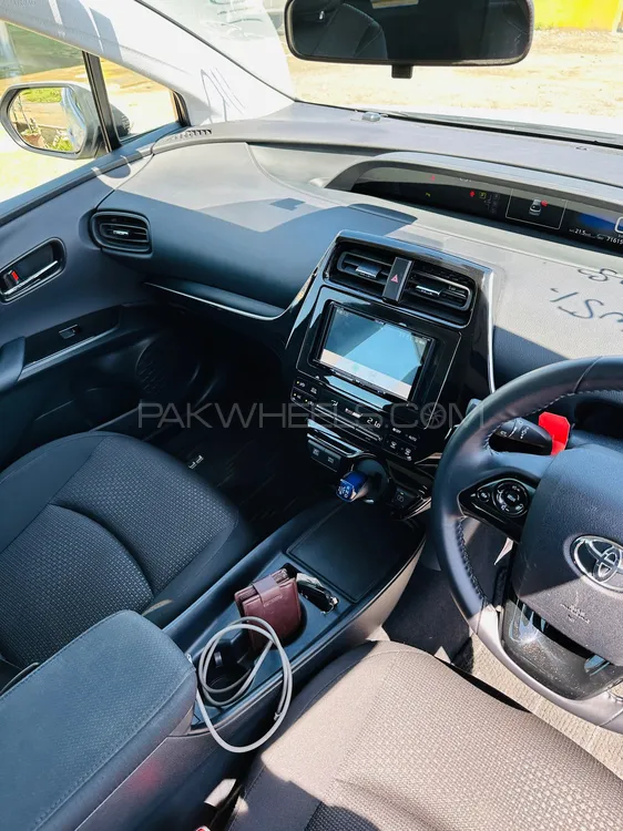 Toyota Prius 2021 for Sale in Peshawar Image-1