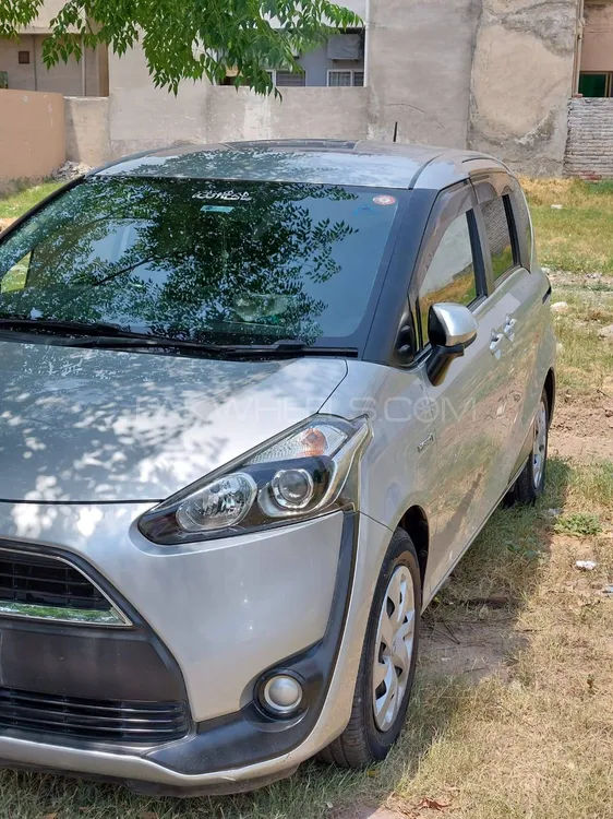 Toyota Sienta 2018 for Sale in Lahore Image-1