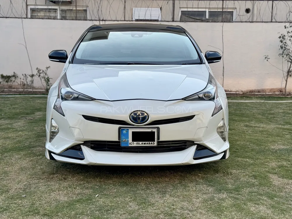 Toyota Prius 2016 for sale in Islamabad