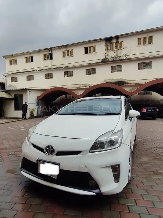 Toyota Prius 2013 for sale in Abbottabad