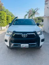Toyota Hilux Revo G Automatic 2.8 2018 for Sale