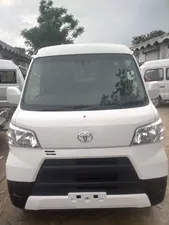 Toyota Pixis Van 2018 for Sale