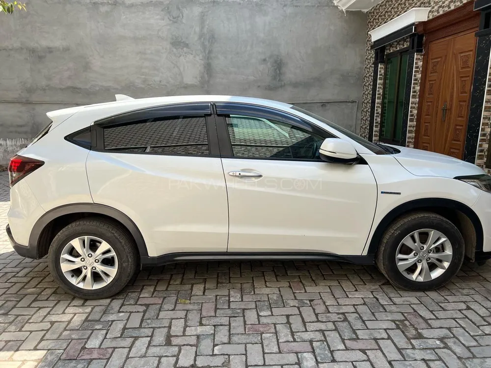 Honda Vezel 2018 for Sale in Sheikhupura Image-1