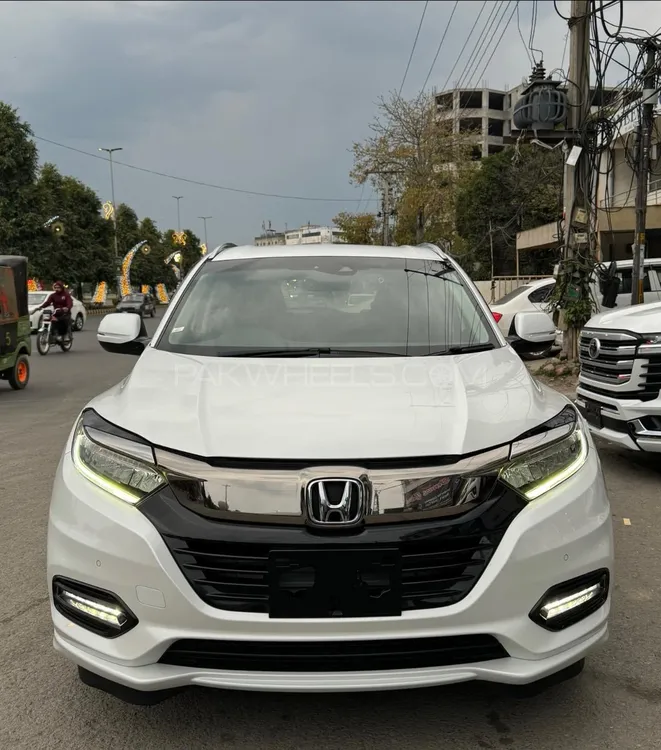 Honda Vezel Hybrid Z 2019 for sale in Lahore | PakWheels