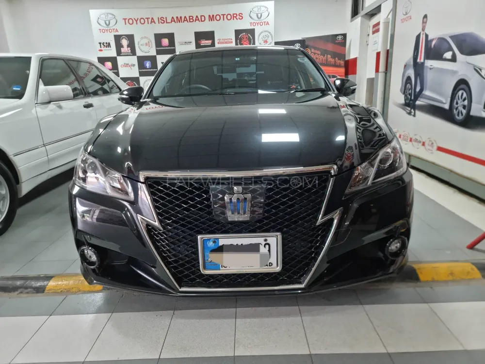 Toyota Crown 2015 for Sale in Islamabad Image-1