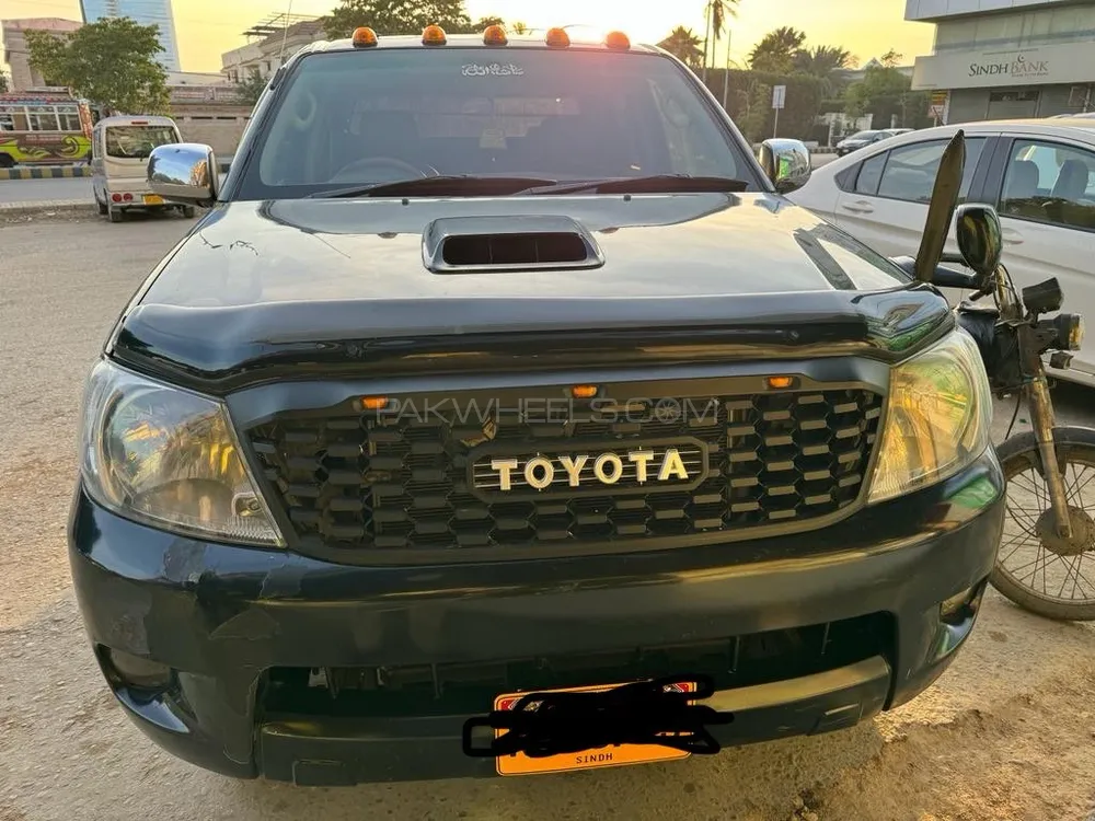Toyota Hilux 2005 for Sale in Sukkur Image-1