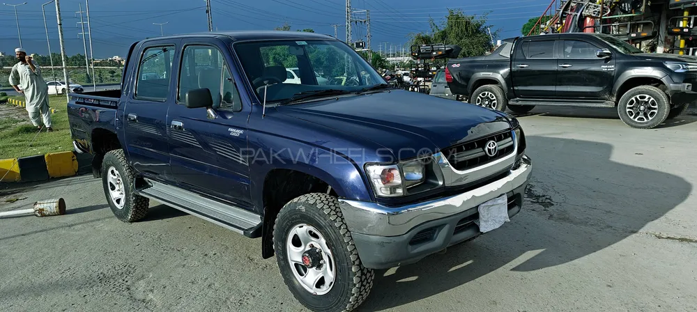 Toyota Hilux 2005 for Sale in Islamabad Image-1