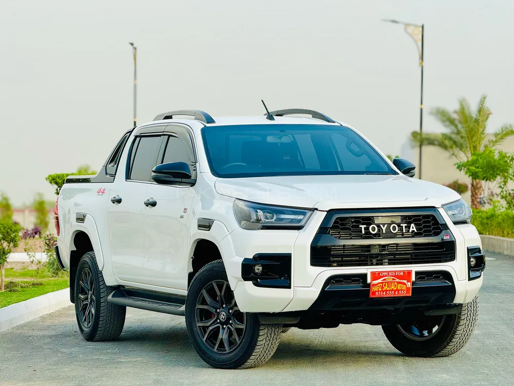 Toyota Hilux 2023 for Sale in Sumandari Image-1