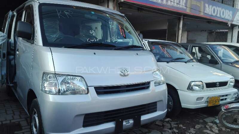 Toyota Town Ace 2011 for Sale in Karachi Image-1