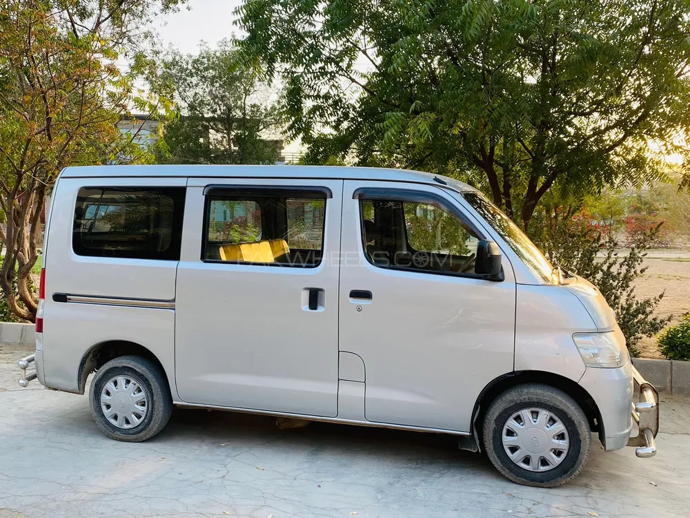 Toyota Town Ace 2012 for sale in Karachi
