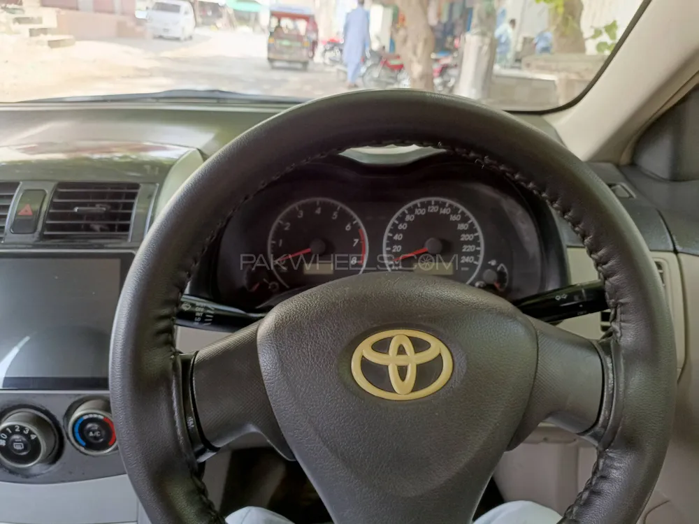 Toyota Corolla 2014 for Sale in Chishtian Image-1