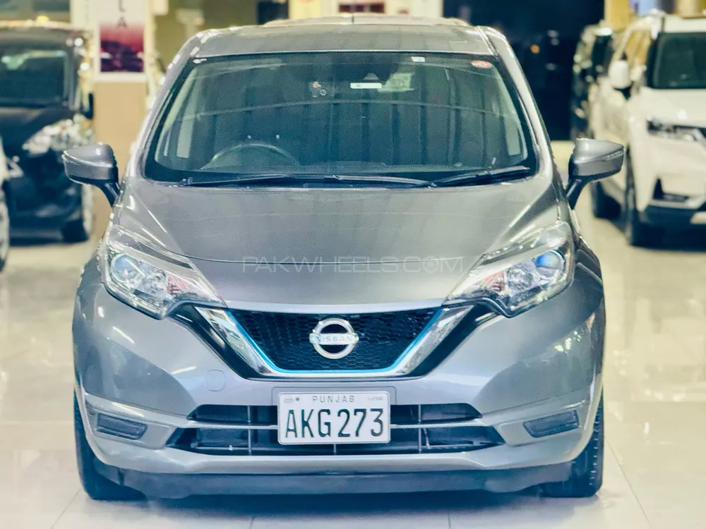 Nissan Note 2018 for Sale in Peshawar Image-1