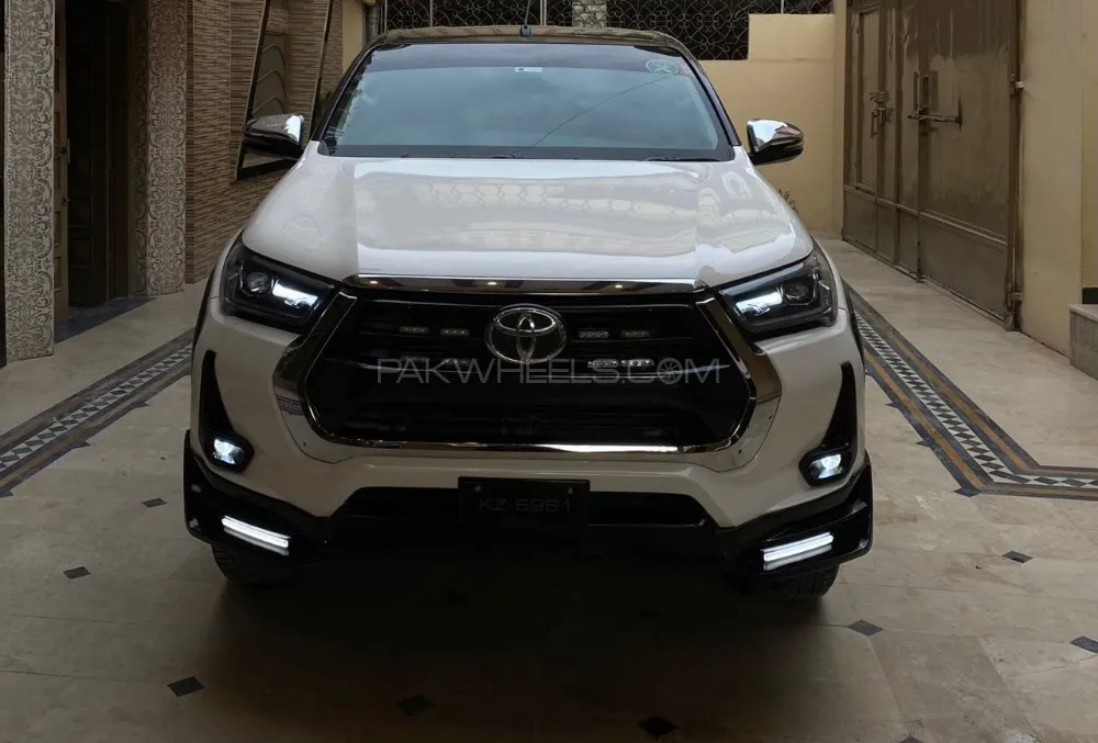 Toyota Hilux 2021 for Sale in Abbottabad Image-1