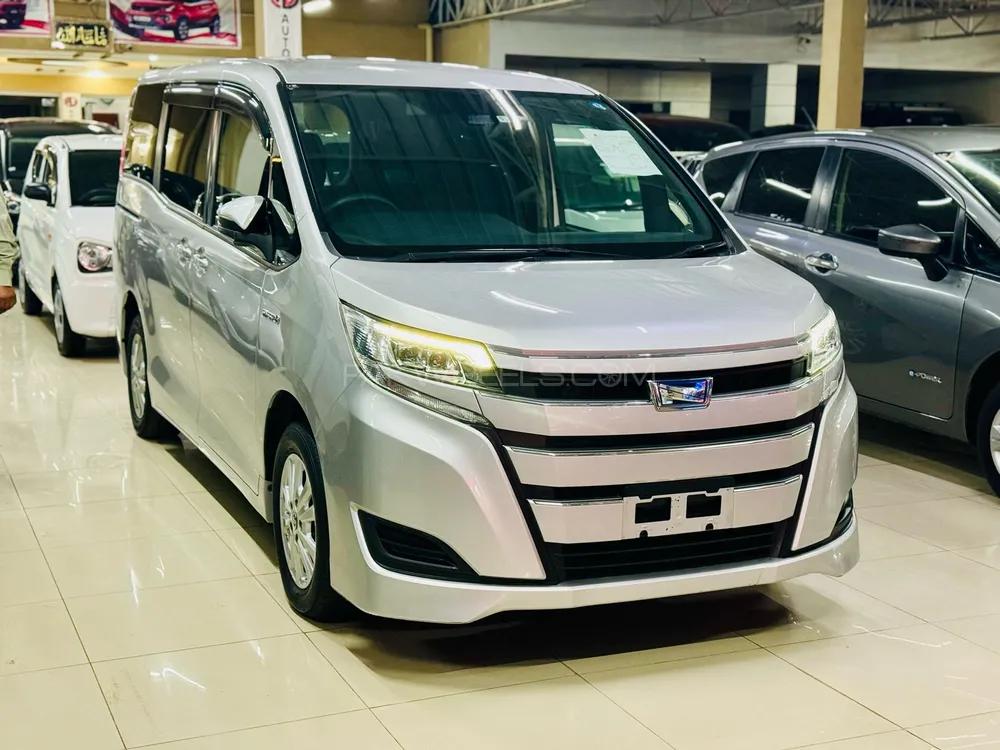 Toyota Noah 2018 for Sale in Peshawar Image-1