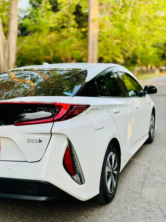 Toyota Prius 2020 for sale in Lahore