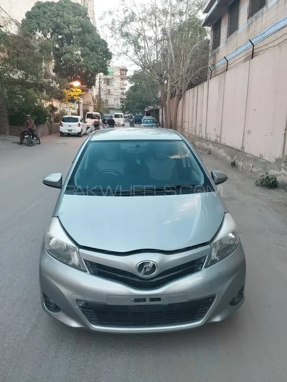 Toyota Vitz F 1.0 2013 for sale in Karachi | PakWheels