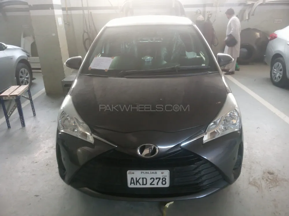 Toyota Vitz 2019 for Sale in Lahore Image-1